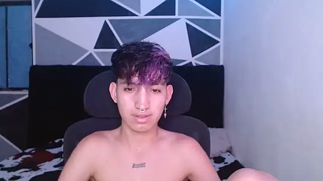 Snapshot of littlextreme chatting on December 2024 06:09:01 AM littlextreme online show from December 2024 06:09:01 AM