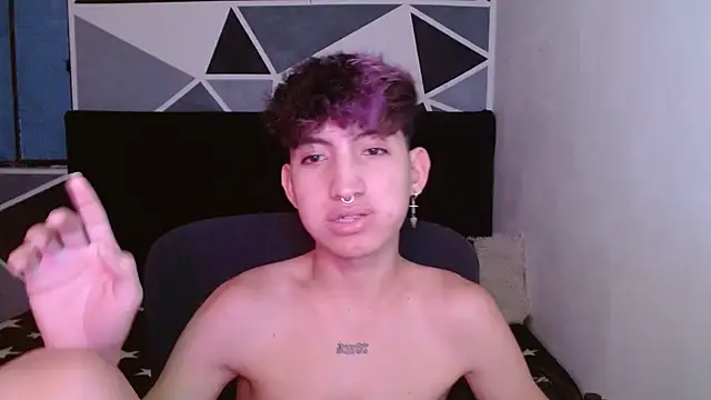 Snapshot of littlextreme chatting on December 2024 04:01:02 AM littlextreme online show from December 2024 04:01:02 AM