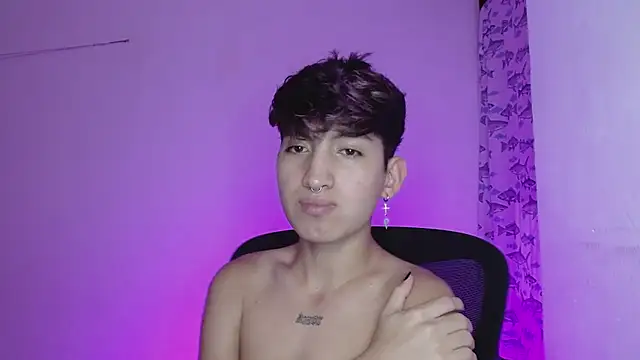 Snapshot of littlextreme chatting on February 2025 10:26:01 AM littlextreme online show from February 2025 10:26:01 AM