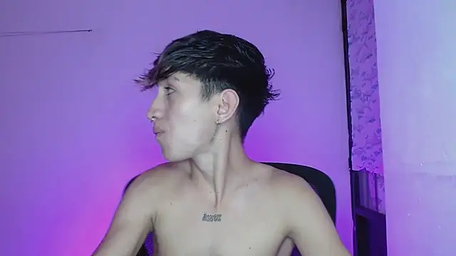 Snapshot of littlextreme chatting on February 2025 05:59:02 AM littlextreme online show from February 2025 05:59:02 AM