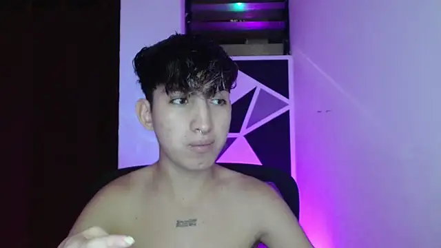 Snapshot of littlextreme chatting on March 2025 03:41:02 AM littlextreme online show from March 2025 03:41:02 AM