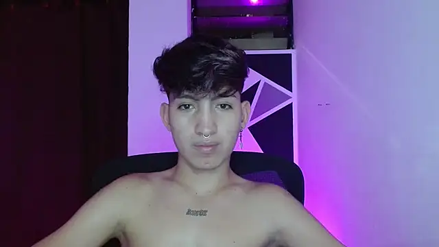 Snapshot of littlextreme chatting on March 2025 03:52:01 AM littlextreme online show from March 2025 03:52:01 AM