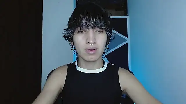 Snapshot of littlextreme chatting on January 2026 02:28:01 AM littlextreme online show from January 2026 02:28:01 AM