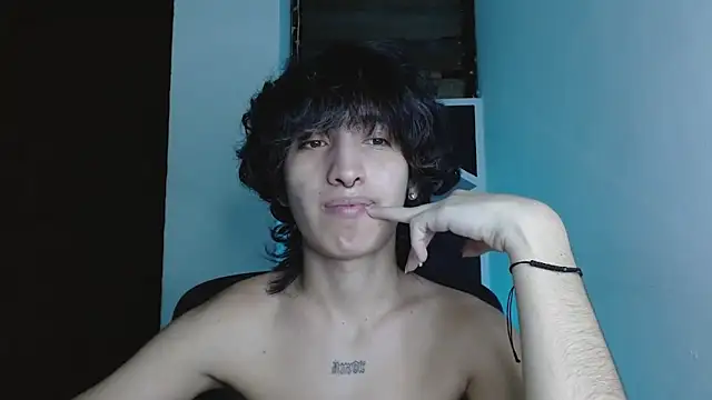 littlextreme online show from May 2026 12:52:01 AM