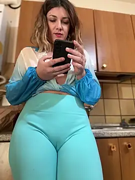 DaisyVibesss online show from December 2024 09:07:01 AM