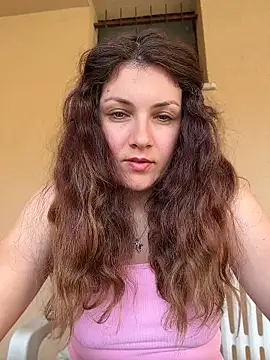 DaisyVibesss online show from April 2026 12:19:02 PM