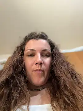 DaisyVibesss online show from July 2026 10:21:01 AM