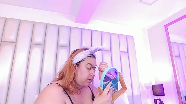 aandreaperez online show from February 2026 11:41:01 AM