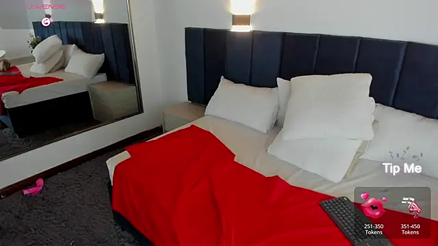 EmilySumer online show from December 2024 07:42:01 PM