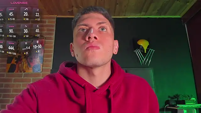 SebastianMaximoff online show from March 2025 12:53:02 PM