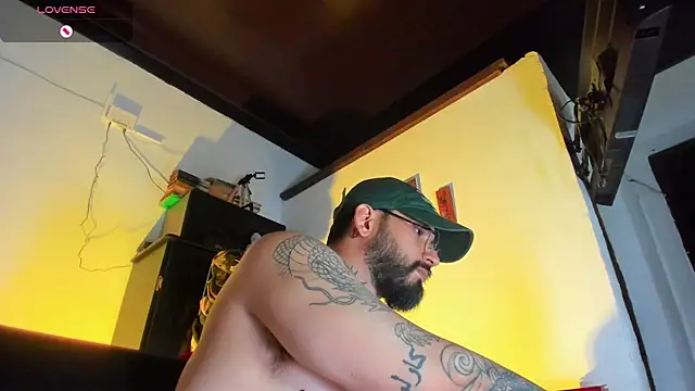 CamiloGray  online show from October 2025 01:54:02 PM