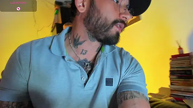 CamiloGray  online show from November 2025 02:43:02 PM