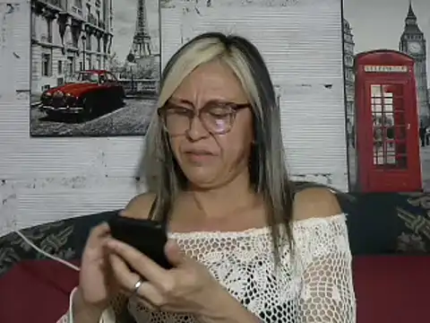 divahot08 online show from December 2024 09:22:01 PM