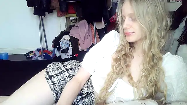 Snapshot of VeronicaJoyful chatting on March 2025 02:26:02 PM VeronicaJoyful online show from March 2025 02:26:02 PM