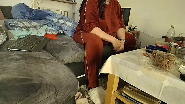 Snapshot of HotBiPaar chatting on December 2024 12:48:02 AM HotBiPaar online show from December 2024 12:48:02 AM