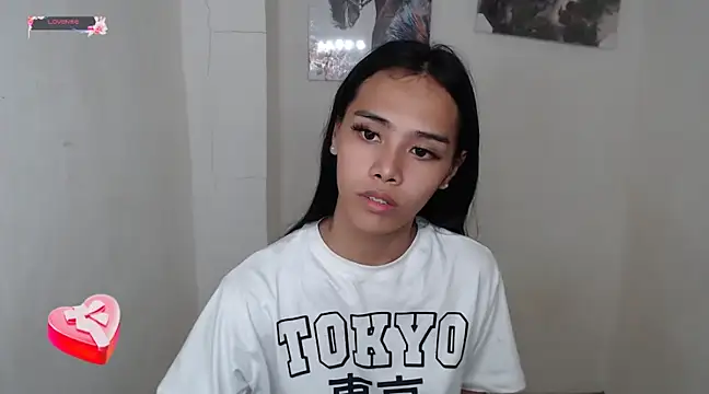 Snapshot of shecutie69 chatting on January 2025 07:28:02 AM shecutie69 online show from January 2025 07:28:02 AM