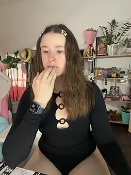 sweetest pie online show from November 2025 06:43:02 PM