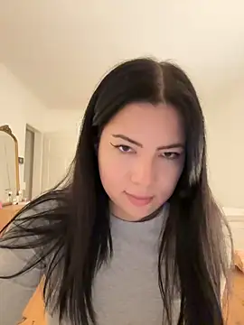 clairewntr online show from December 2024 04:06:01 PM