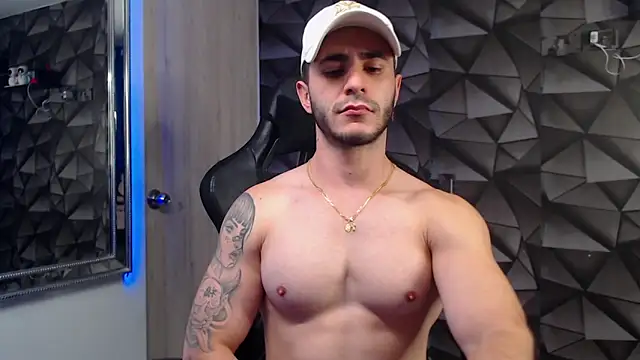 Latino stud4u online show from November 2025 10:43:02 PM