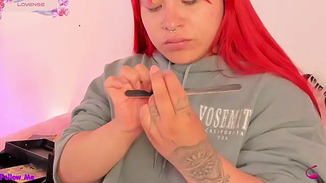 SophieRossi online show from November 2025 04:00:02 AM