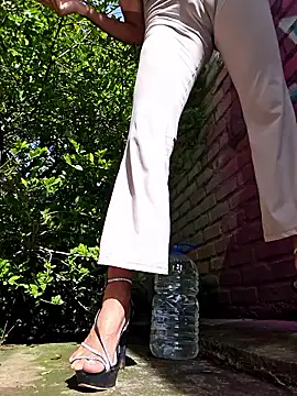 Yuky ta online show from February 2026 02:21:01 PM