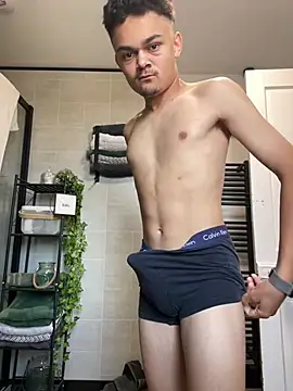 Yxngdiruss online show from August 2026 10:03:01 AM