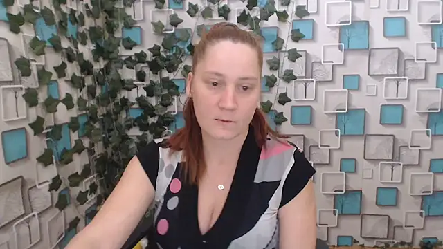 JosieJun  online show from September 2025 06:09:02 PM