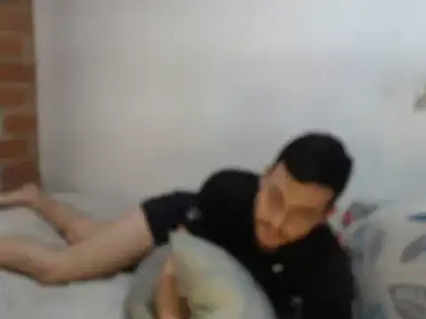 Snapshot of Armando_2002 chatting on January 2025 05:41:01 PM Armando 2002 online show from January 2025 05:41:01 PM