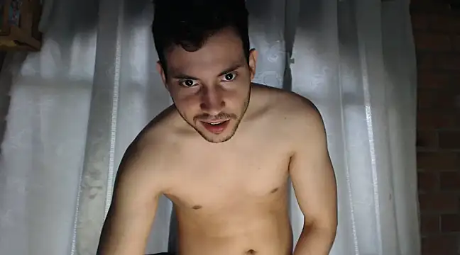 Snapshot of Armando_2002 chatting on January 2025 04:39:01 PM Armando 2002 online show from January 2025 04:39:01 PM