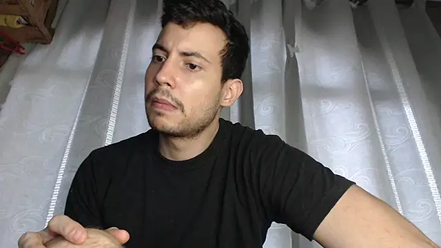 Snapshot of Armando_2002 chatting on March 2025 04:26:01 PM Armando 2002 online show from March 2025 04:26:01 PM