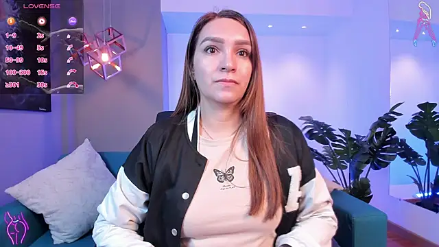 miataylorr1 online show from November 2025 11:21:02 AM