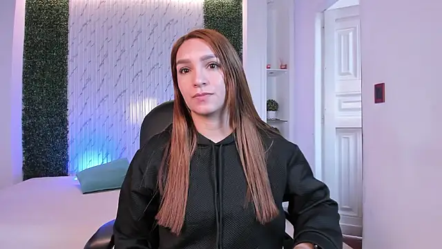 miataylorr1 online show from February 2026 11:59:01 AM