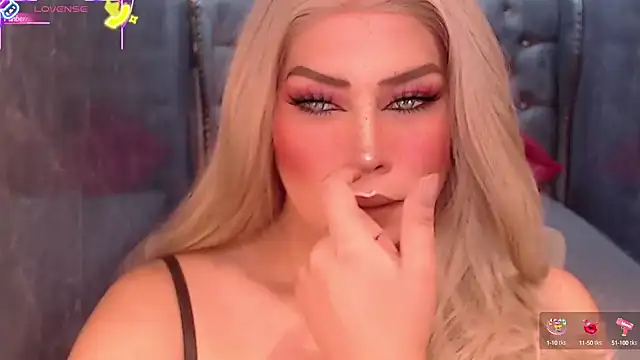 Snapshot of QUEEN_GIAMOORE69 chatting on September 2025 07:28:01 PM QUEEN GIAMOORE69 online show from September 2025 07:28:01 PM