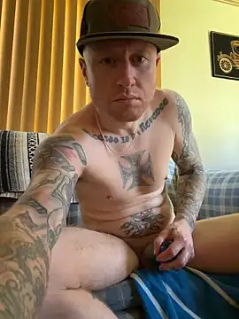 Mackwood89 online show from May 2026 08:25:01 PM