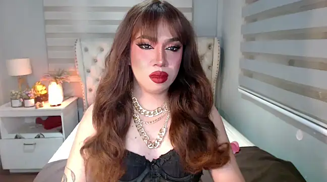 RebecaNextToYou online show from February 2025 05:20:01 PM