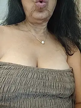 Susannemilf online show from February 2026 08:47:01 AM