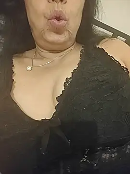 Susannemilf online show from March 2026 12:21:02 PM