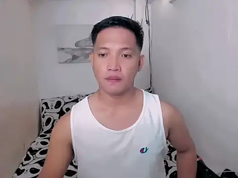 Snapshot of xSebastian19 chatting on July 2026 04:39:02 AM xSebastian19 online show from July 2026 04:39:02 AM