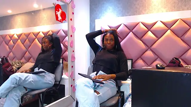 DanielaDuff online show from September 2025 07:35:01 PM