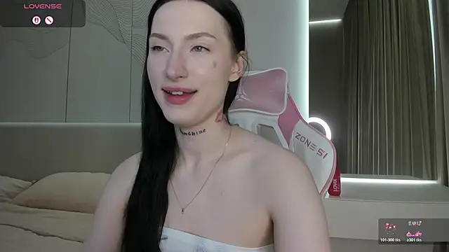 JenniferQueen11 online show from June 2026 06:12:01 PM