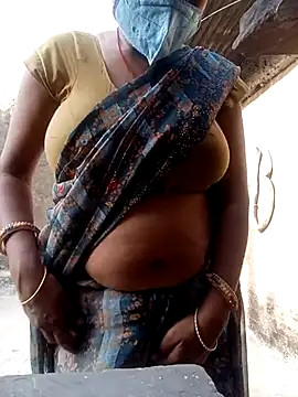 Snapshot of Lattika-Bhabhi chatting on February 2025 11:21:02 AM Lattika-Bhabhi online show from February 2025 11:21:02 AM