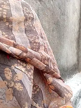 Snapshot of Lattika-Bhabhi chatting on March 2025 11:49:02 AM Lattika-Bhabhi online show from March 2025 11:49:02 AM