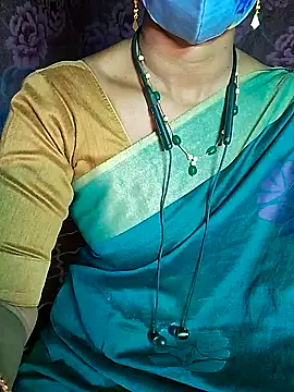 Snapshot of XBHUUME chatting on January 2025 04:29:01 PM XBHUUME online show from January 2025 04:29:01 PM