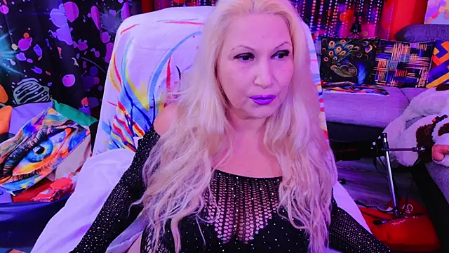 Snapshot of mature_lisa_naughty chatting on October 2025 08:31:02 PM mature lisa naughty online show from October 2025 08:31:02 PM