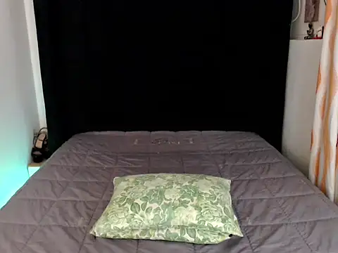 Angelic Fuckerxxx online show from October 2025 02:17:01 AM