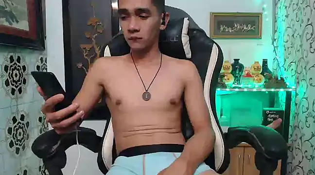 Snapshot of asianmaster27 chatting on December 2024 10:38:02 AM asianmaster27 online show from December 2024 10:38:02 AM
