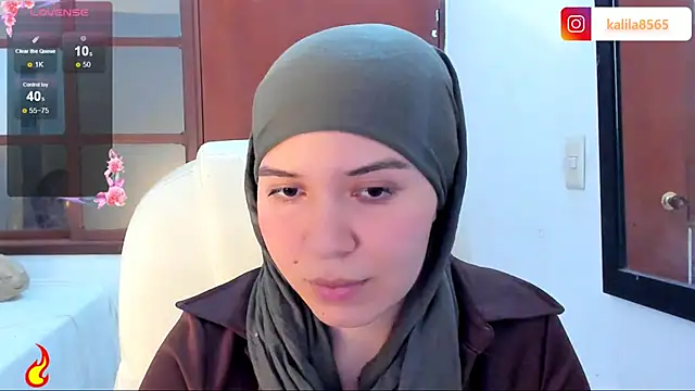 MatchedEyebrow online show from October 2025 09:36:01 PM