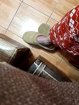 feet toes online show from February 2025 05:24:02 AM