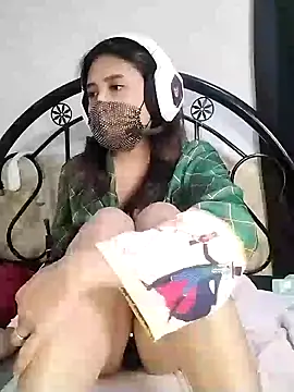  Shimmerlyn  online show from January 2025 06:16:01 PM