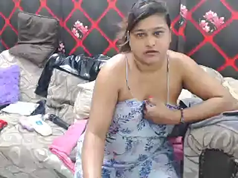 Snapshot of indian_glitter chatting on February 2025 03:48:01 AM indian glitter online show from February 2025 03:48:01 AM